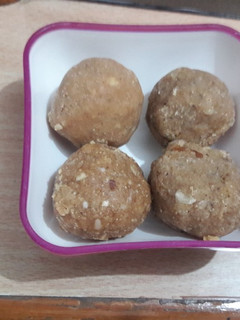 A picture of Wheat flour laddu (pini).