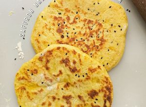 Gambar Saffron Naan with Habbatussauda