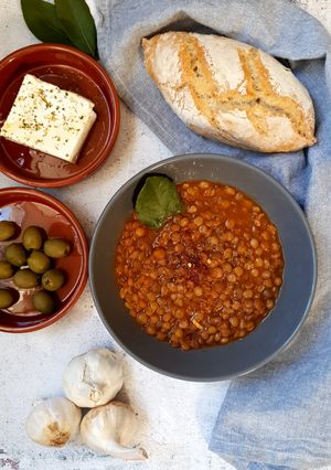 A picture of Greek lentil soup.