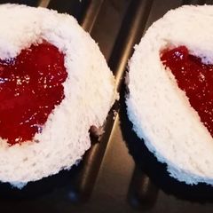 A picture of Heart Sandwich (Women's day Special).