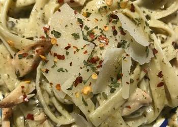 The New Way Prepare Recipe Easy Creamy Basil Pesto Alfredo Fettuccini with Chicken Delicious and Healthy The New Way Prepare Recipe Easy Creamy Basil Pesto Alfredo Fettuccini with Chicken Delicious and Healthy
