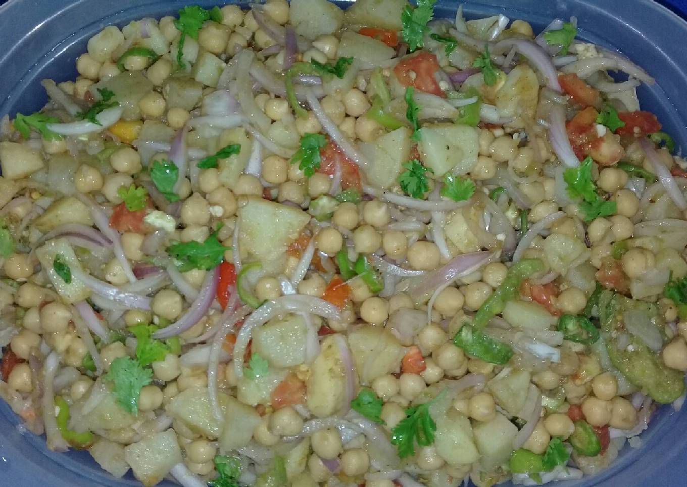 Chttt pttti chnna chaat