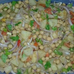 A picture of Chttt pttti chnna chaat.