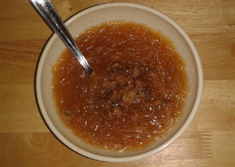 Ground chicken sotanghon soup Ground chicken sotanghon soup