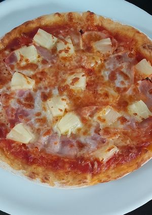 O poză a rețetei Pizza Hawaii.