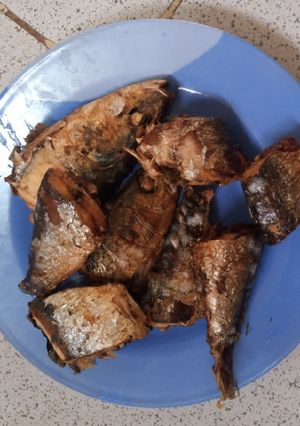 A picture of Fried iced fish.