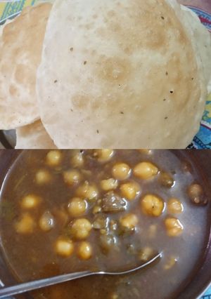A picture of Bhatura chola.