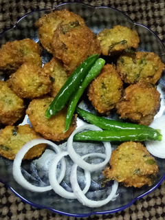 દાળવડા(dalvada recipe in gujarati) રેસીપી મુખ્ય ફોટો