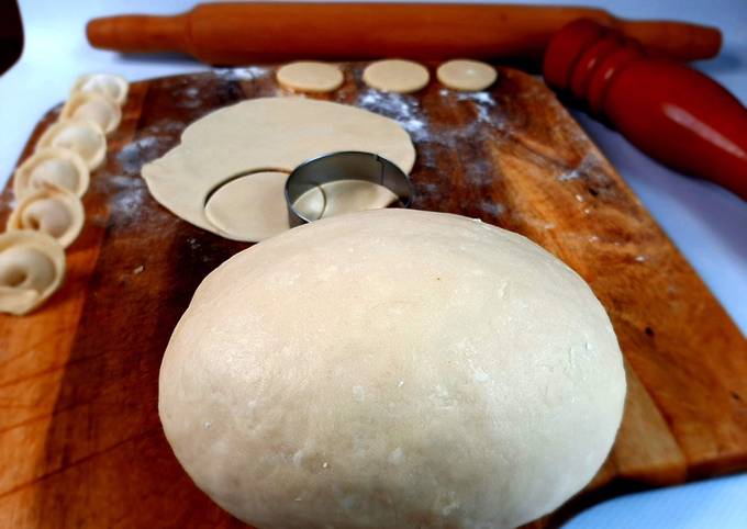 Как сделать тесто для домашних пельменей: самые вкусные 5 рецептов