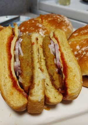 A picture of Bun kabab.