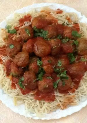 صورة لوصفة مكرونة اسباجتي بالصلصة واللحمة المفرومة 🍝