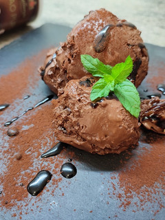 Una foto de Helado de chocolate