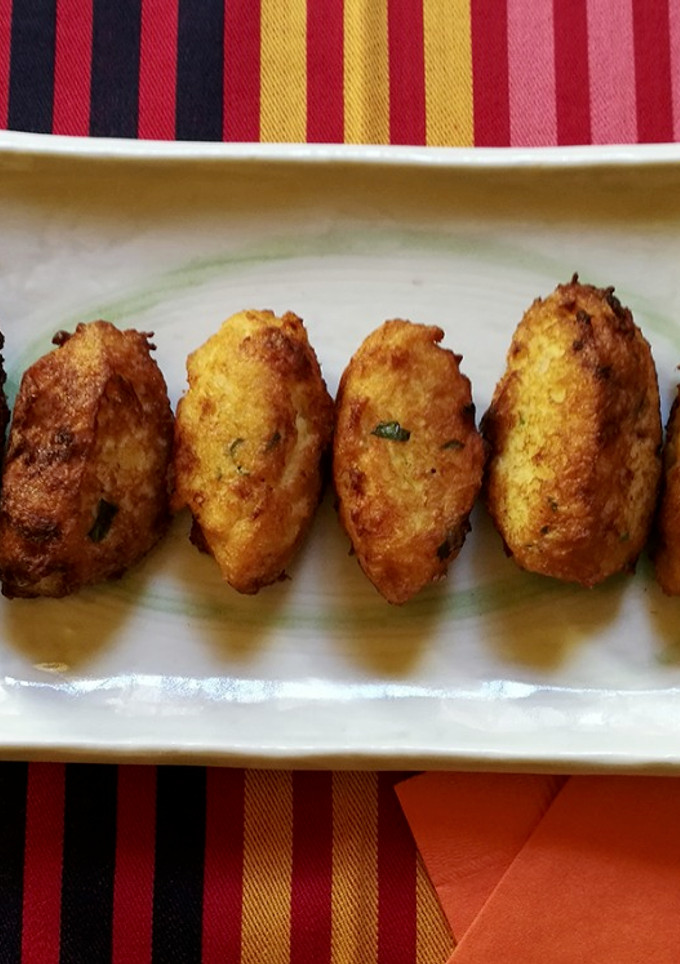 Una foto de Croquetas de Bacalao (pasteis de bacallao)
