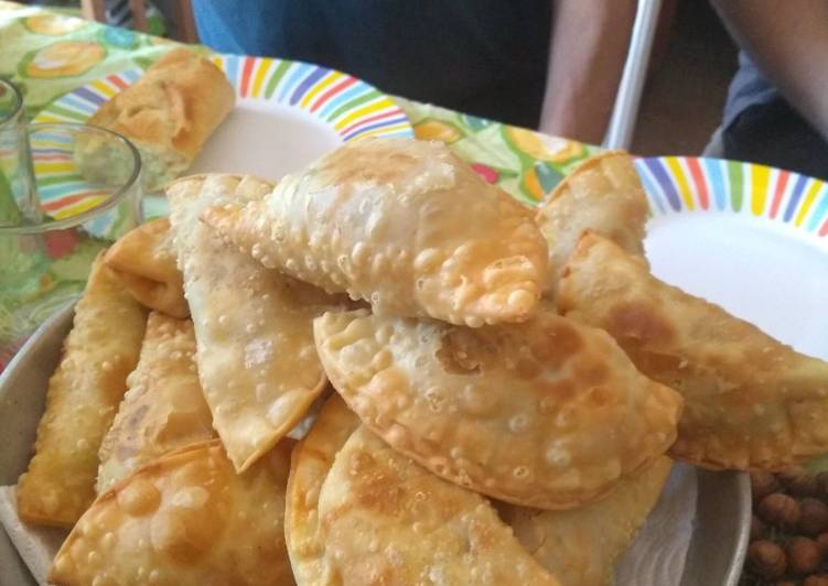 Empanada de carne fritas