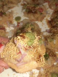 बटाटा पूरी (batata poori recipe in Hindi) रेसिपी मुख्य फोटो