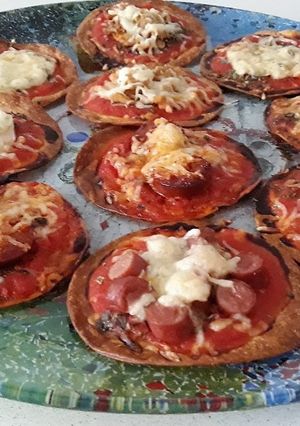 Foto principal de Mini pizzas de masa de empanadillas