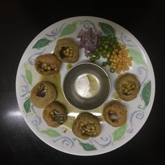 A picture of Pani Puri.