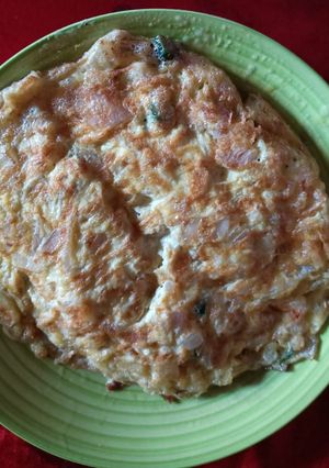 চীজি অমলেট (Cheesy omelette recipe in Bengali) রেসিপির প্রধান ছবি