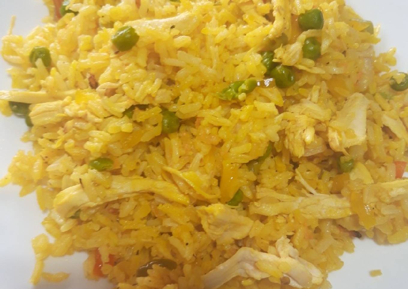 Arroz con pollo colombiano