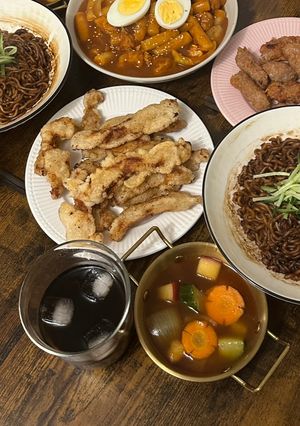 Hình của món Thịt chiên giòn sốt chua ngọt Hàn Quốc.