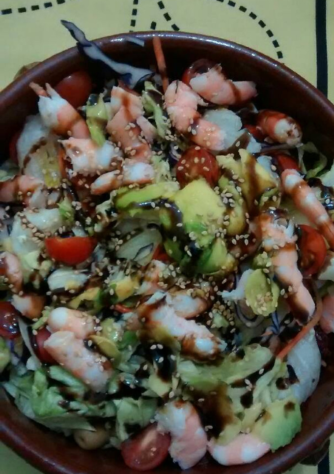 Una foto de Ensalada de gambas