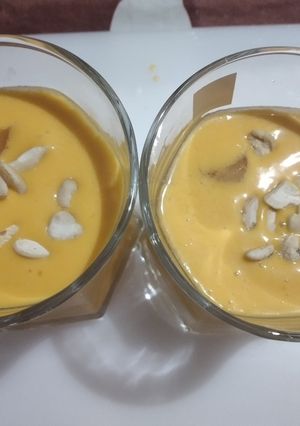 મેંગો લસ્સી (Mango Lassi Recipe In Gujarati) રેસીપી મુખ્ય ફોટો