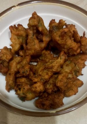 A picture of Leftover mooli sa pakoray.