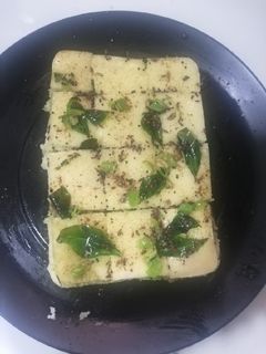 રવા મસાલા ઢોકળા (Rava Masala Dhokla Recipe In Guajarati) રેસીપી મુખ્ય ફોટો