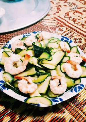 Hình của món Tôm nõn xào bí ngòi.