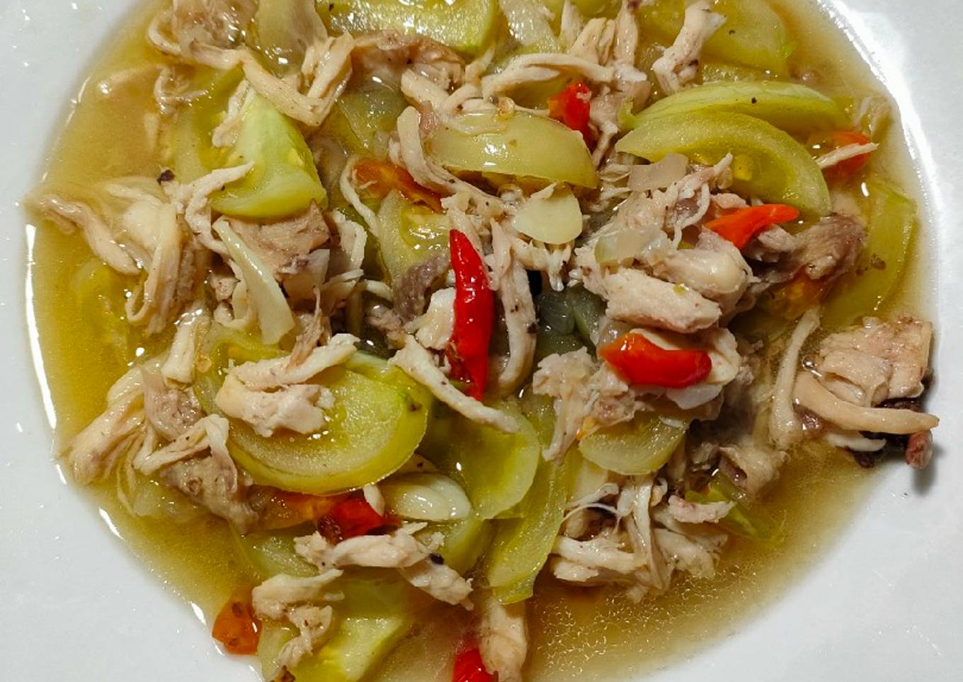 Ayam Suwir Tomat Hijau Pedas