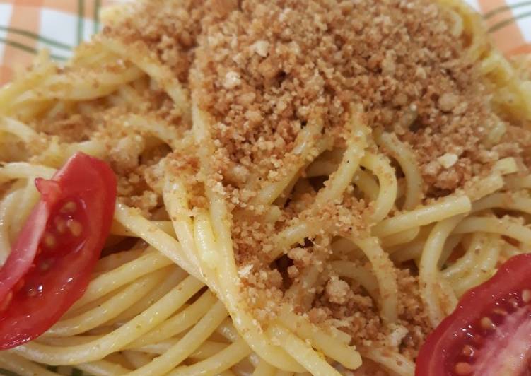 Pasta alternativa: aglio olio e... curry!