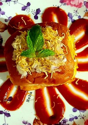 देसी दाबेली(Deshi dabeli recipe in hindi) रेसिपी मुख्य फोटो