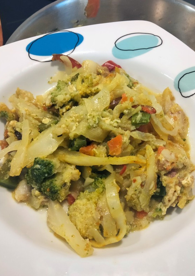 Una foto de Gallineta y repollo estilo Thai
