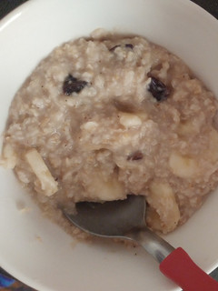 Una foto de Desayuno! Avena con banana