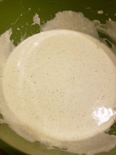 A picture of Buttermilk Ranch Dressing.