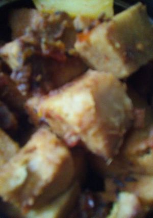 A picture of Arum potato curry(oler daalna).