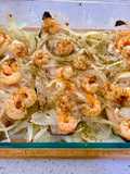 Reineta al horno con camarones