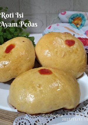 Foto resep *Roti isi Ayam Pedas versi Minyak*