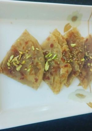 A picture of Maharashtra special Puranpoli.