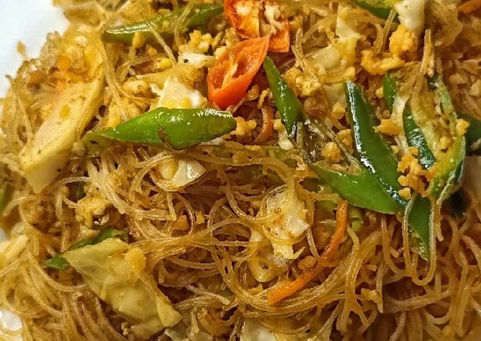 Bagaimana Menyiapkan Bihun Goreng Bumbu Balacan Anti Gagal