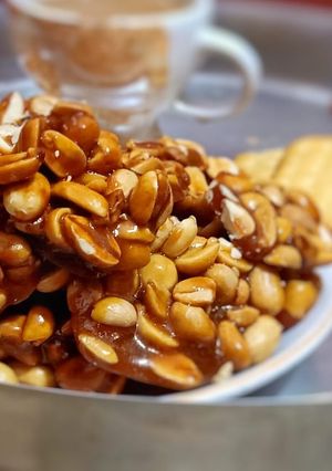 বাদাম চিক্কি (Badam chikki recipe in Bengali) রেসিপির প্রধান ছবি
