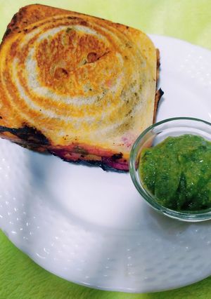 સેન્ડવિચ (Sandwich Recipe in Gujarati) રેસીપી મુખ્ય ફોટો