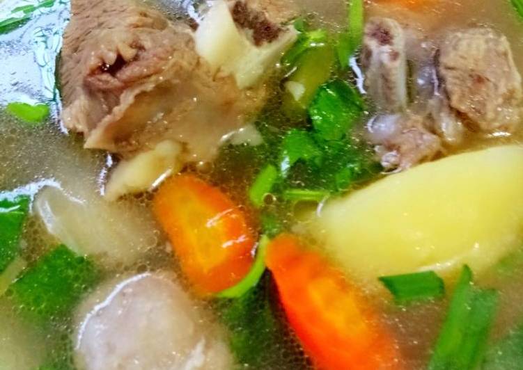 Sop Iga iga Bakso