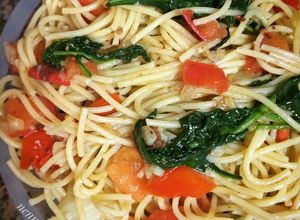 Foto resep Spaghetti tomato-baby spinach-basil