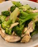 Súp lơ xào thịt gà eatclean