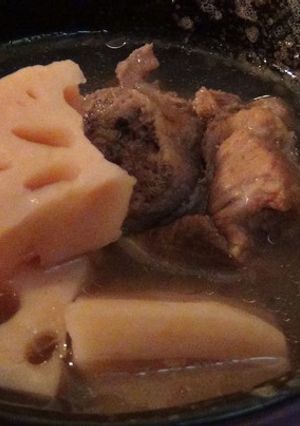 【哇菜影音食譜】蓮藕排骨湯 的食譜成品照片