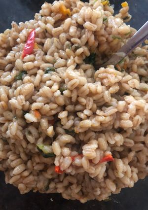 A picture of Instant pot barley pilaf.