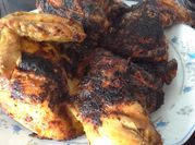 Una foto de aderezos para pollo a la parrilla