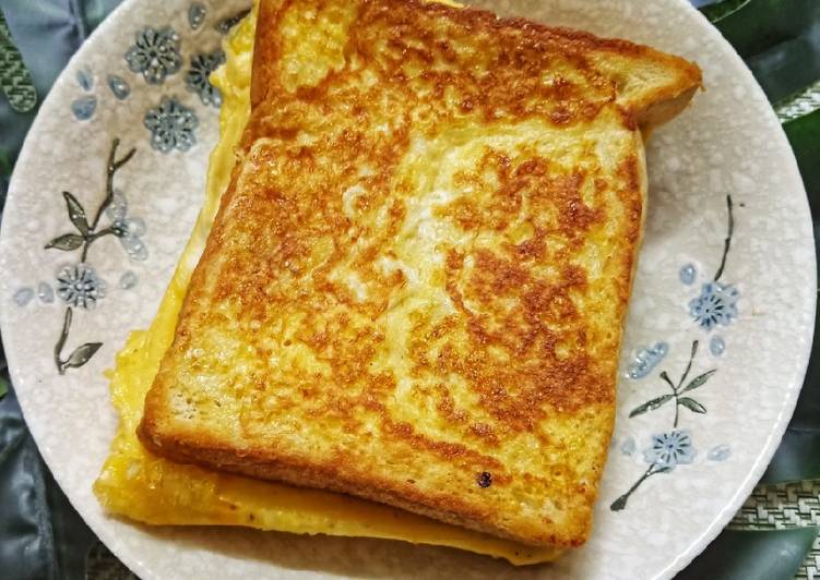 Langkah Langkah Buat One Pan Egg Toast (Roti Telur Lipat) yang Sedap