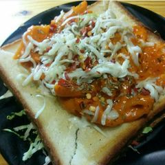 A picture of Breasta pizza.